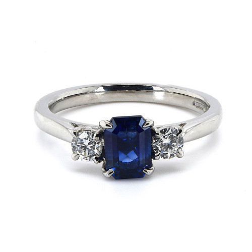 W84/EC-CS/01211921c - CS-1.52ct  D-0.27ct