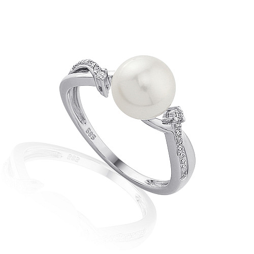 Pearl and Diamond Ring