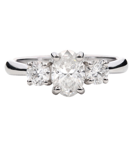 E92049/3STN/0120901c PLAT OV & RD 3 STN RING OV - 0.71ct FSI1 GIA7506205832 - S -0.39ct