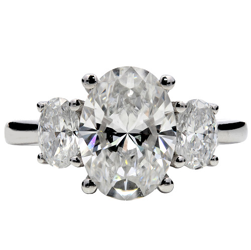 OV/LGD/3STN/51214c - PLT- Centre: 2.01ct D VS2 IGI-LG737511598 - Sides: 0.65ct  - TDW:2.66ct (M) 7.18g