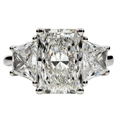 RAD/TRAP LGD 3 STN PLAT RING/0129191MF - RAD 3.01ct D VS2 IGI-LG760531952 TDW: 4.36ct 6.60gms (L)